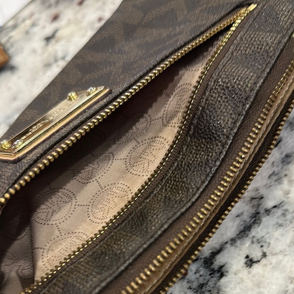 Michael Kors Brown Monogram Wristlet Clutch - Picture 5 of 6